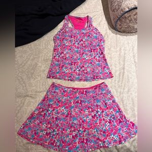 Lilly Pulitzer size small luxletic outfit. Sold togther